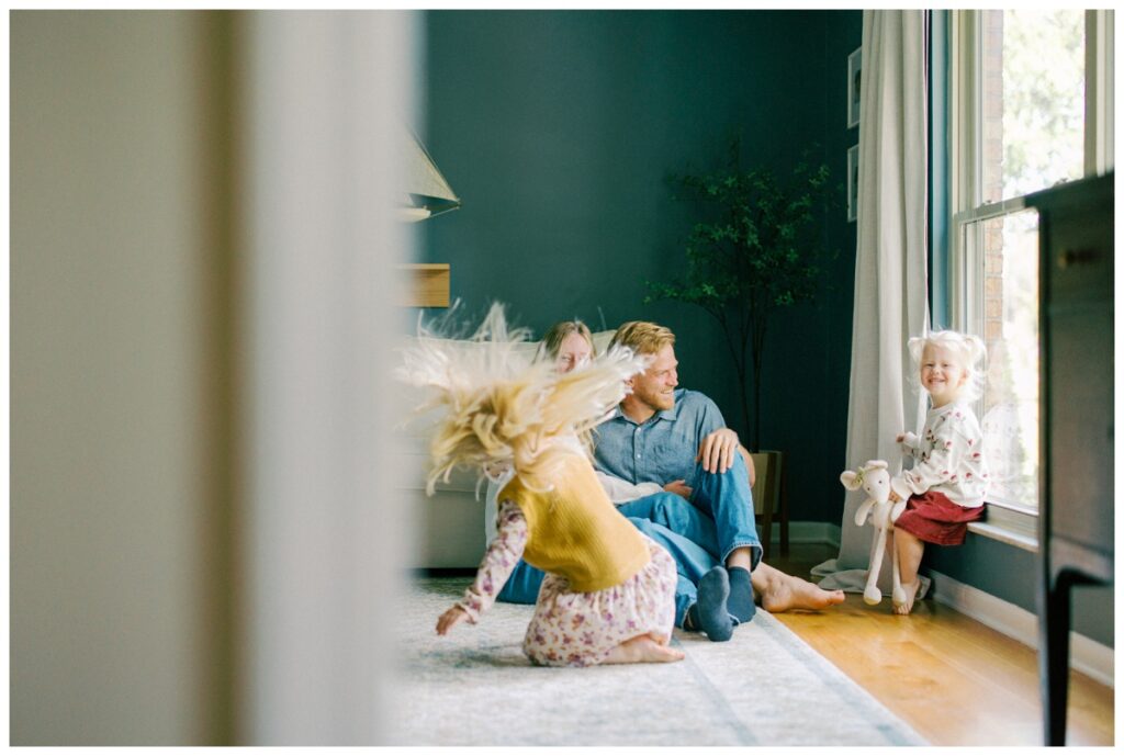 Columbus At-Home Maternity Session With Sisters